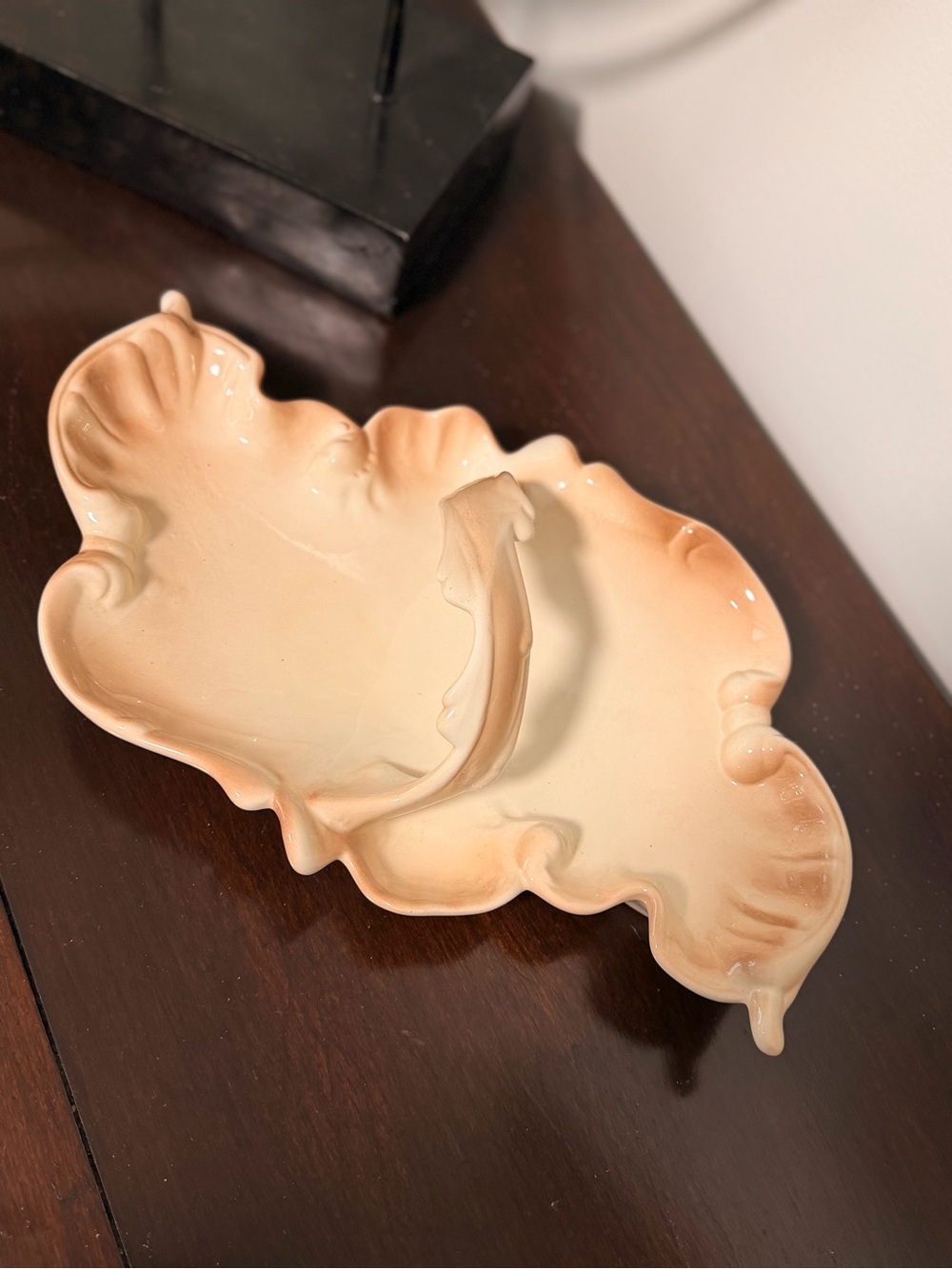 Peach Ceramic Shell-Shaped Decorative Dish